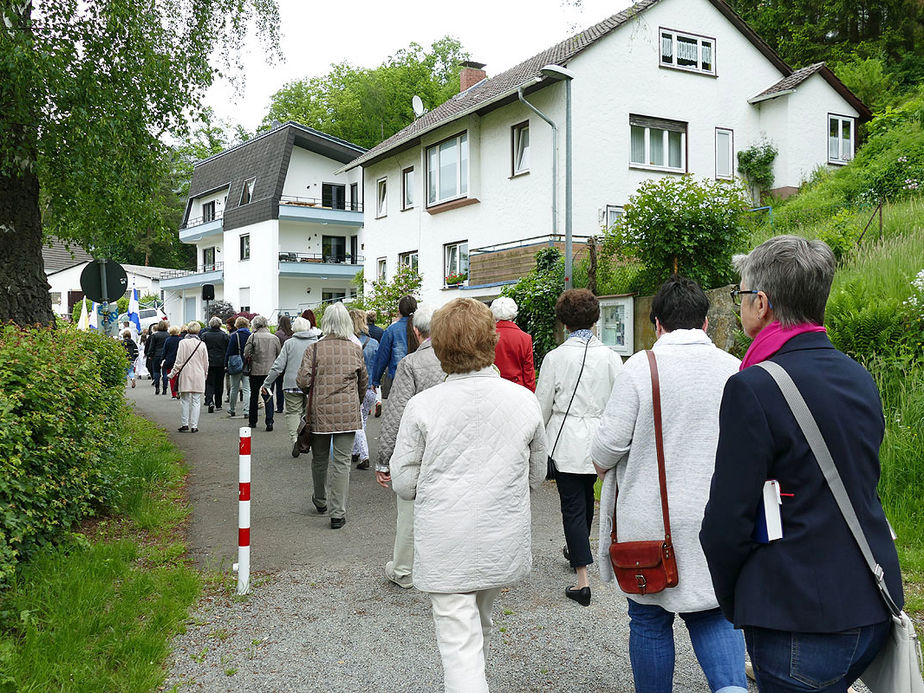 Bittprozession an Christi Himmelfahrt (Foto: Karl-Franz Thiede)